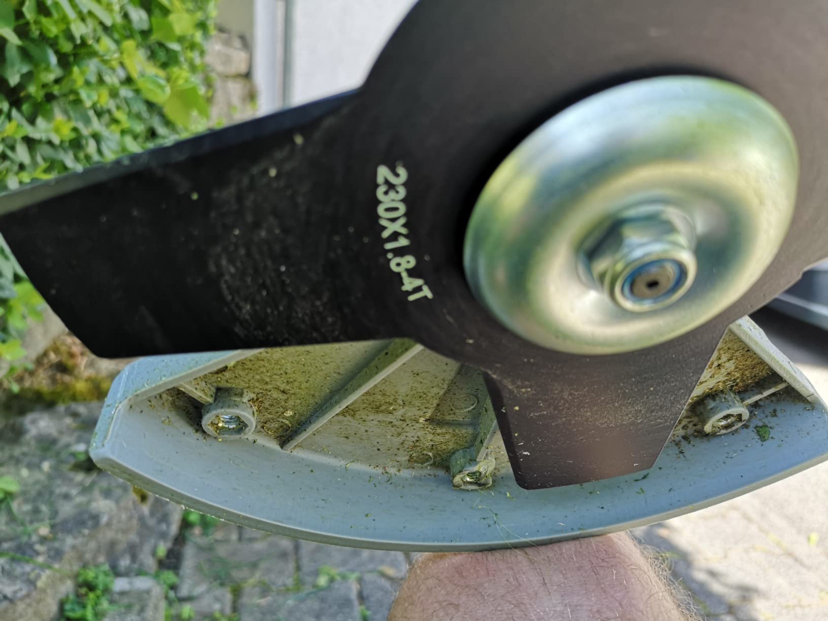 Dickichtmesser ist Gold wert